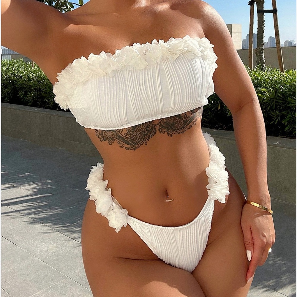 APPLIQUE TIE BACK TWO-PIECE BIKINI SET new 🆕